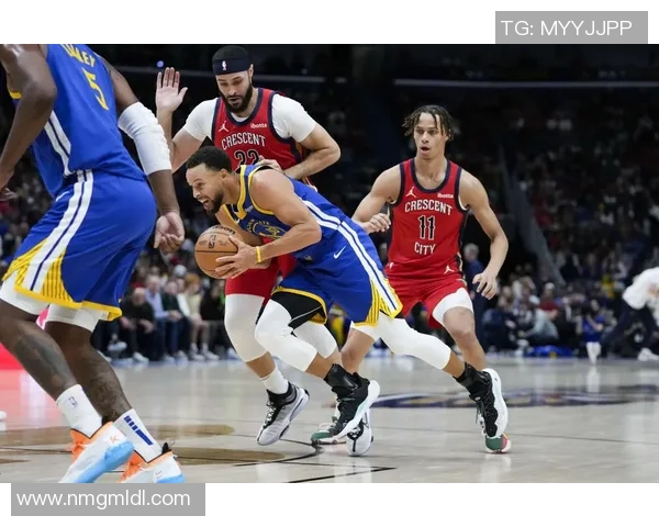 勇士与鹈鹕季后赛第五场激战回顾双方球员表现精彩纷呈 勇士与鹈鹕季后赛第五场激战回顾双方球员表现精彩纷呈